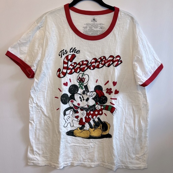 Disney Tops - Disney Christmas Mickey and Minnie T-Shirt size XL 100% cotton